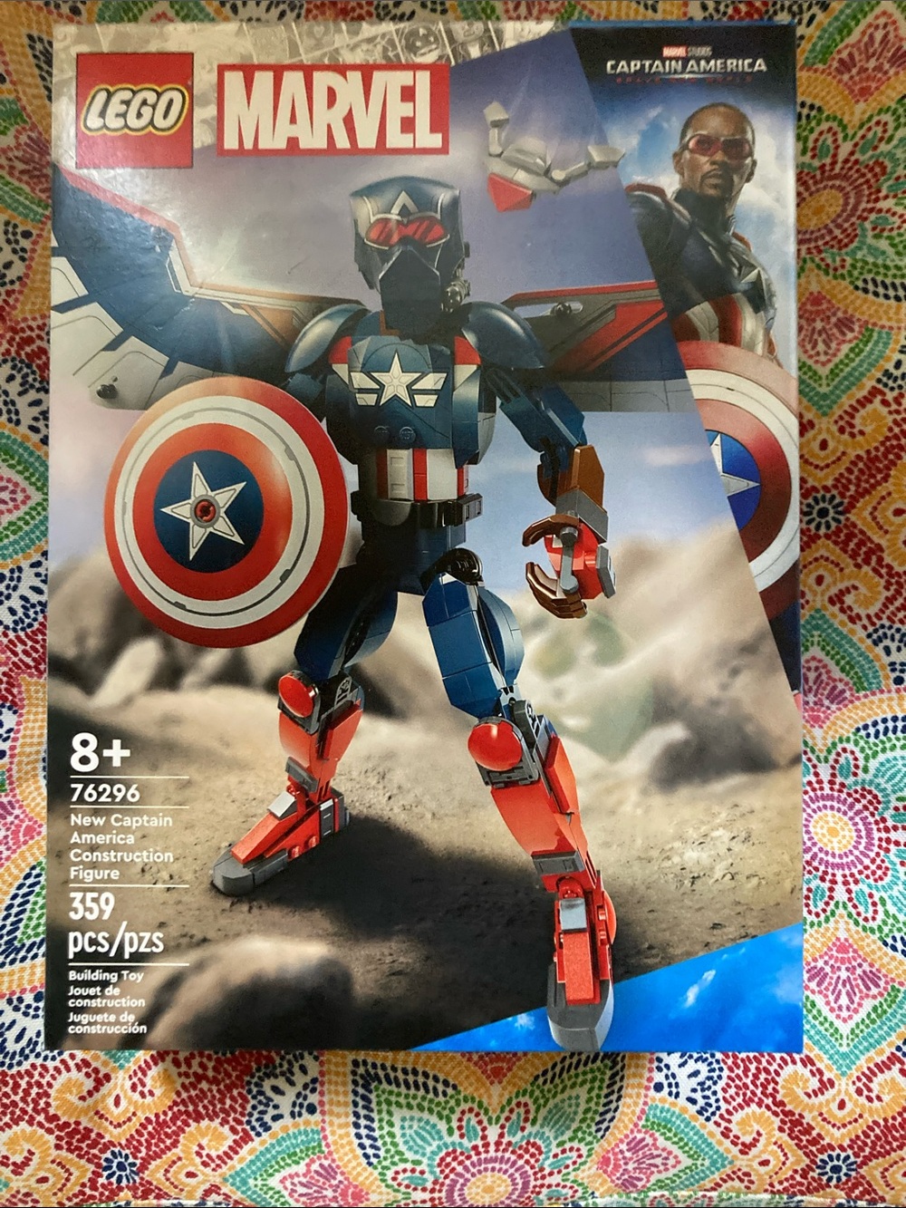 Lego Marvel Captain America Buildable Ligure in Red, Blue, White NEW not opened